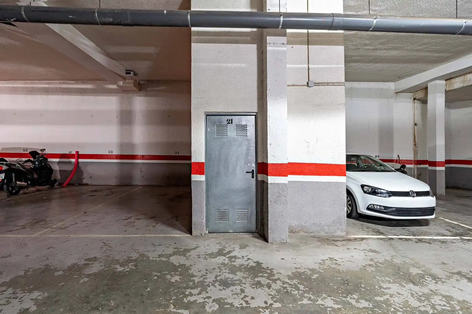 Parking de Piso en venta en Almería con Jardín privado, Terraza y Trastero