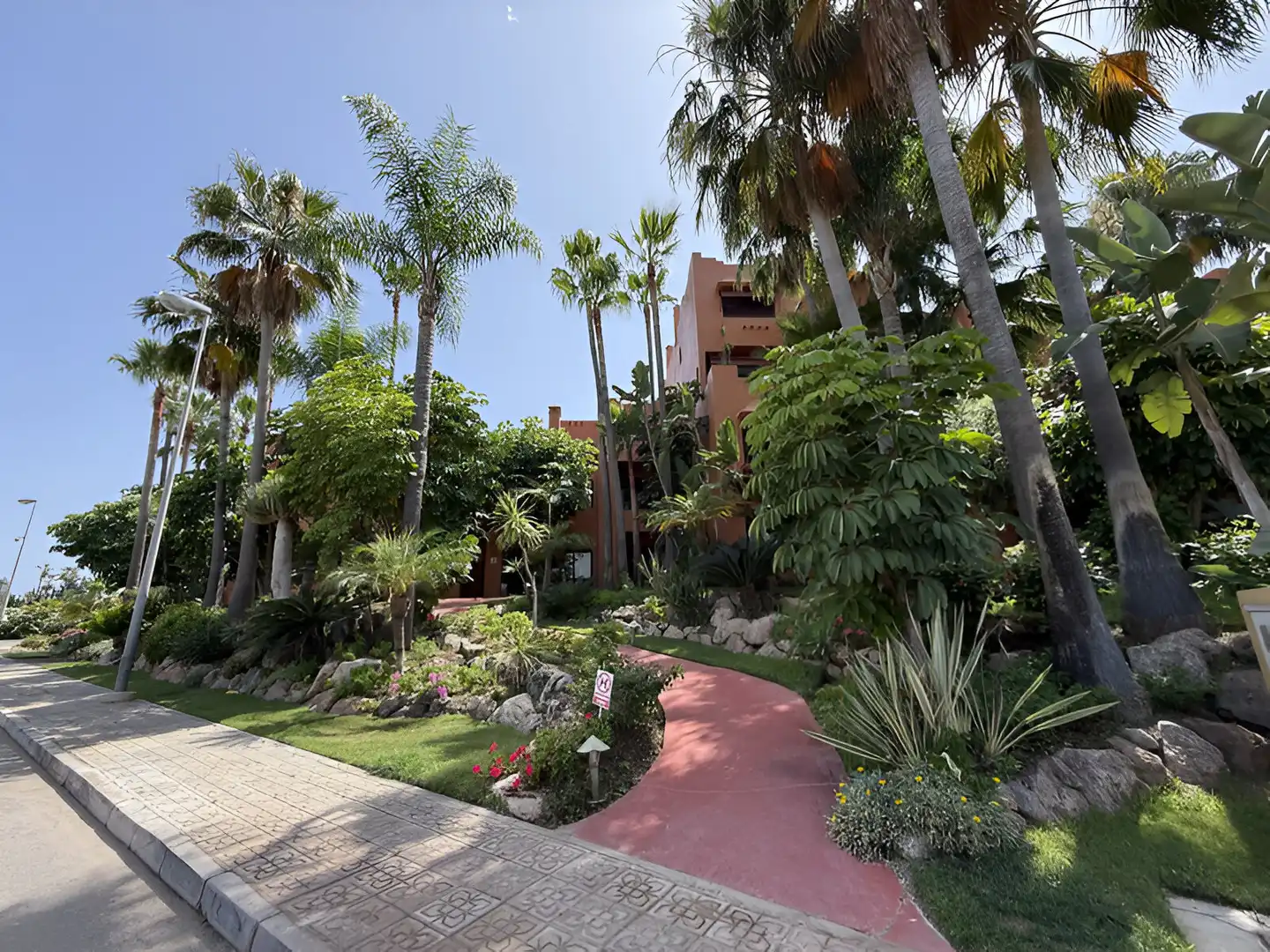 Apartament amb piscina en venda a Nueva Andalucía, imagen 49