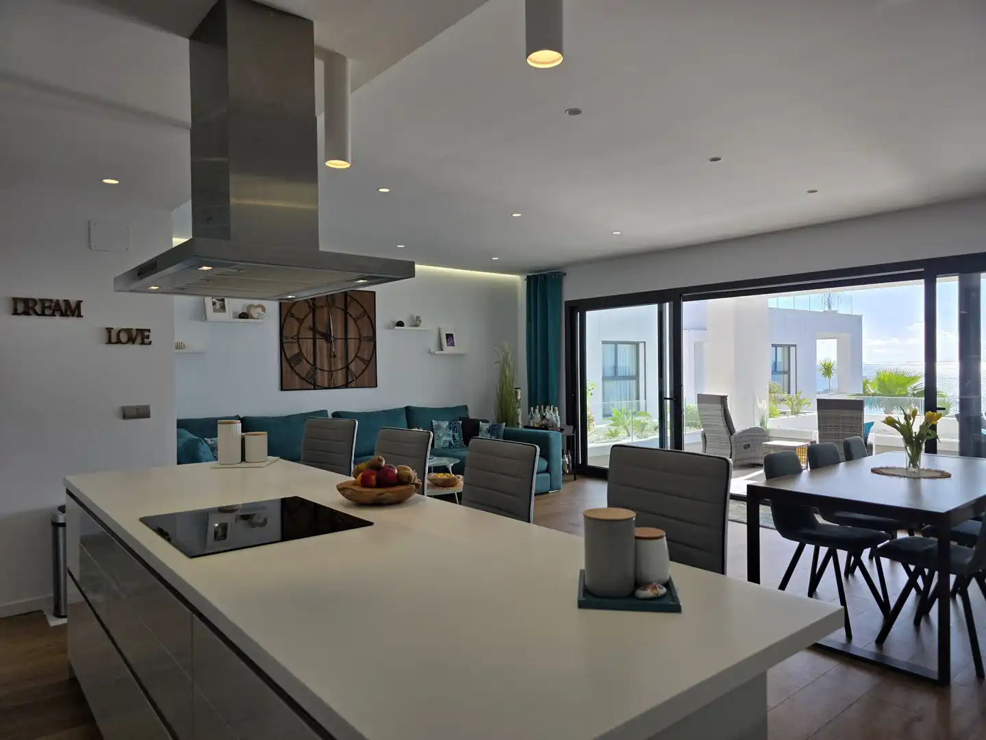 Cocina de Planta baja en venta en La Alcaidesa con Jardín privado, Terraza y Trastero