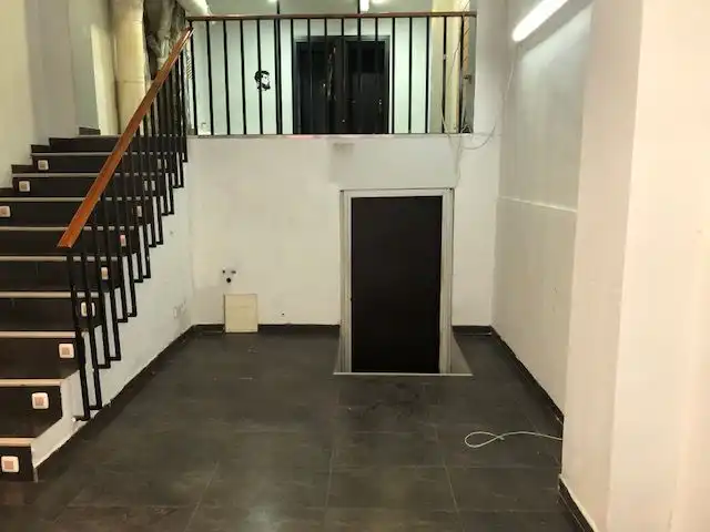 Local comercial en venda a Calle de Arias, imagen 3