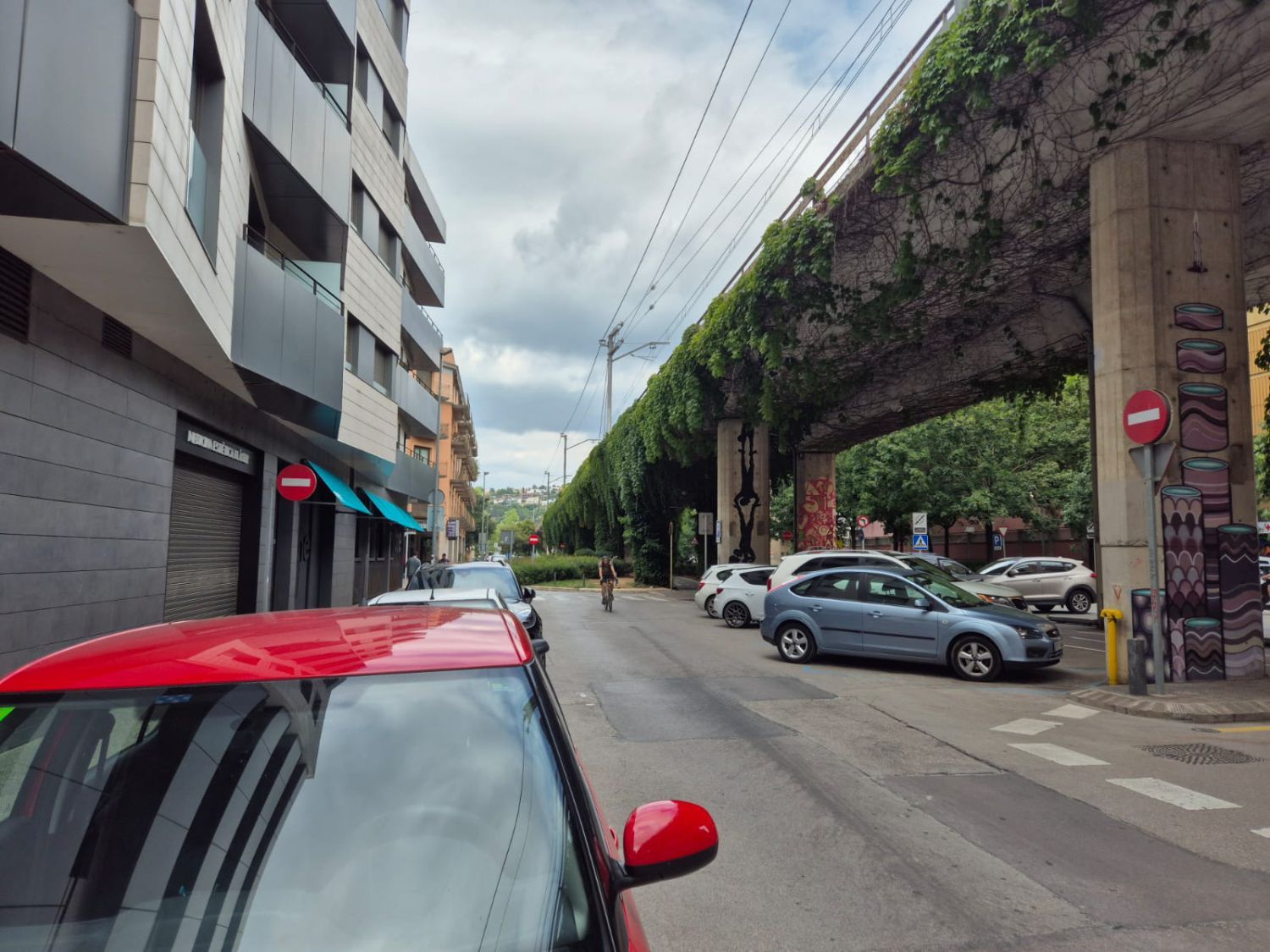 Vista exterior de Garatge en venda en Girona Capital