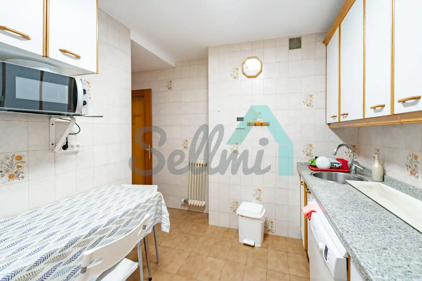 Kitchen of Flat for rent in Oviedo   with Heating, Parquet flooring and Terrace