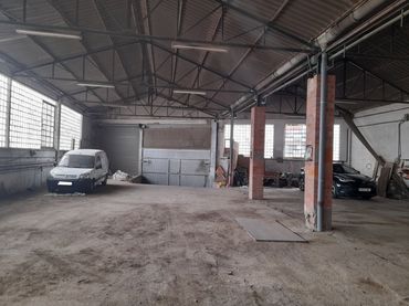 Industriegebäude zur Miete in Carrer Pau Casals