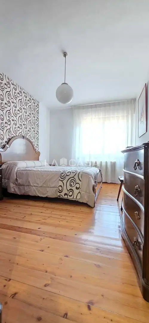 Dormitori de Casa o xalet en venda en Dueñas amb Calefacció