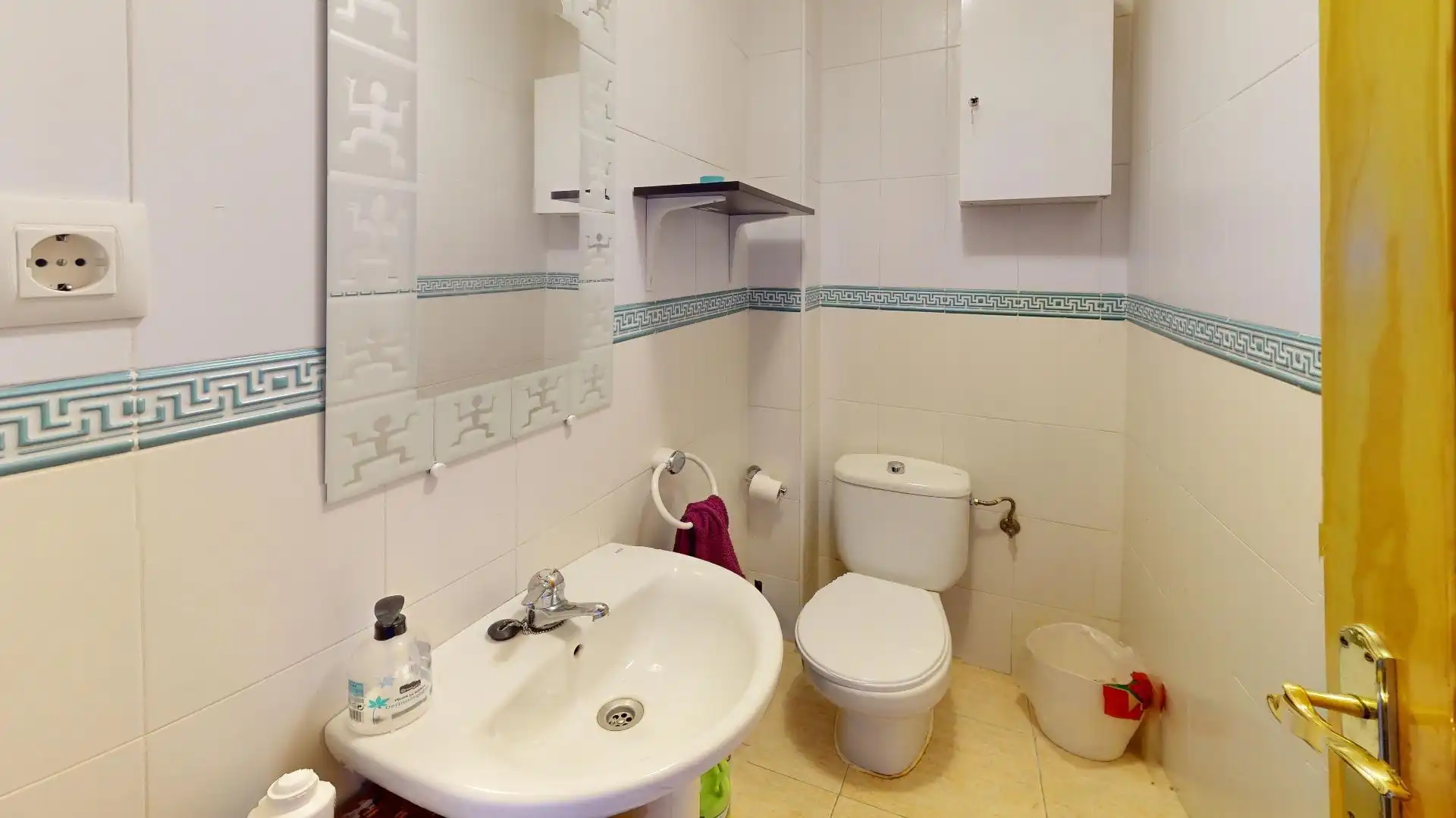 Baño de Casa adosada en venta en Corpa con Calefacción