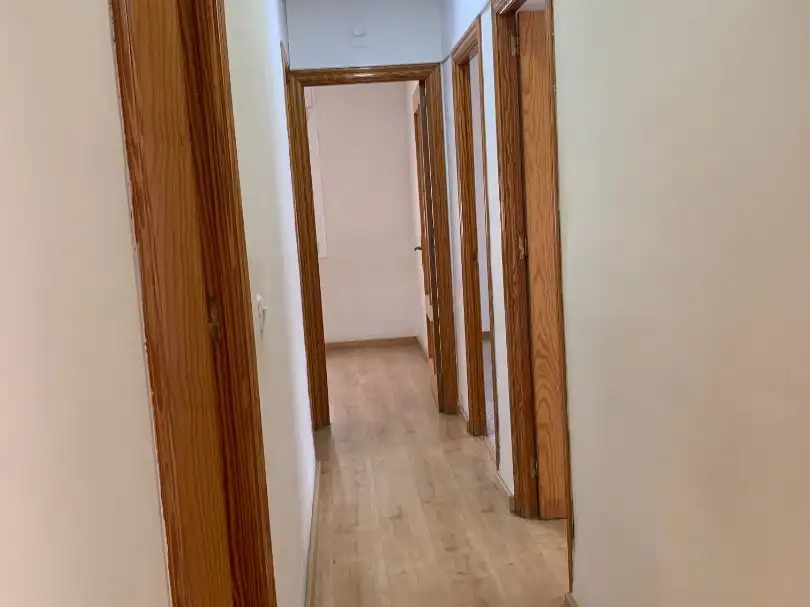 Local de lloguer en La Rinconada amb Aire condicionat, Calefacció i Parquet