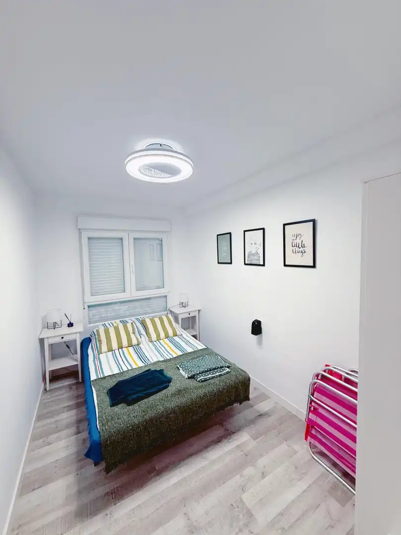 Dormitori de Apartament en venda en Torrevieja amb Aire condicionat, Terrassa i Moblat