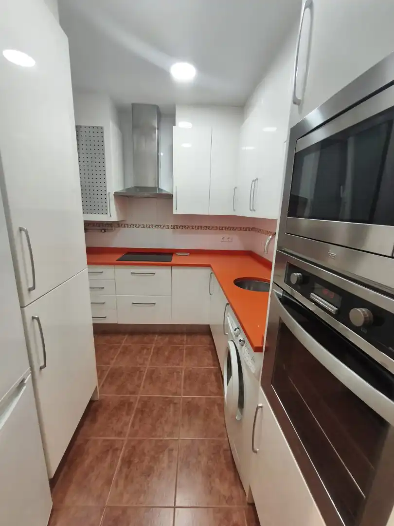 Cocina de Piso de alquiler en Madrid con Calefacción, Horno y Lavadora