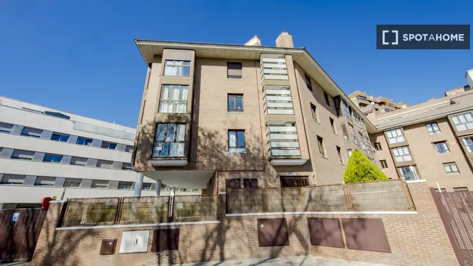Vista exterior de Pis de lloguer en Madrid amb Aire condicionat, Calefacció i Moblat