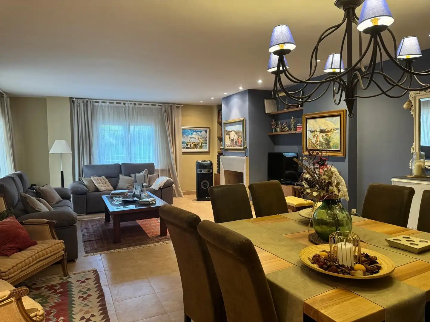 Sala d'estar de Casa o xalet en venda en Borriol amb Aire condicionat, Jardí privat i Terrassa