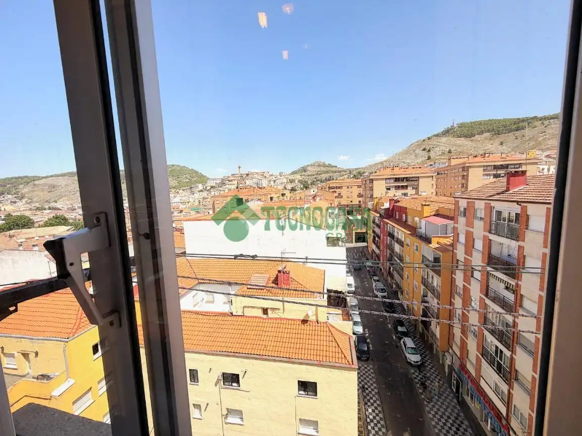 Vista exterior de Pis en venda en Cuenca amb Calefacció