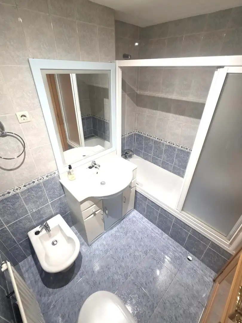 Badezimmer von Wohnung zum Verkauf in Leganés mit Klimaanlage, Heizung und Parkett