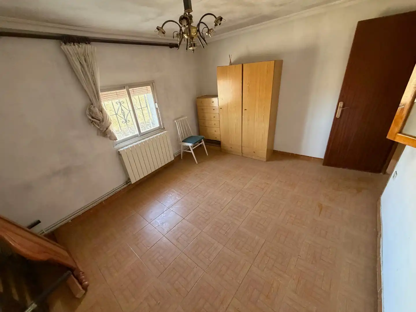 Habitación de Finca rústica en venta en Dueñas con Calefacción, Trastero y Amueblado
