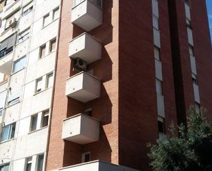 Vista exterior de Pis de lloguer en  Valencia Capital amb Forn, Rentadora i Balcó