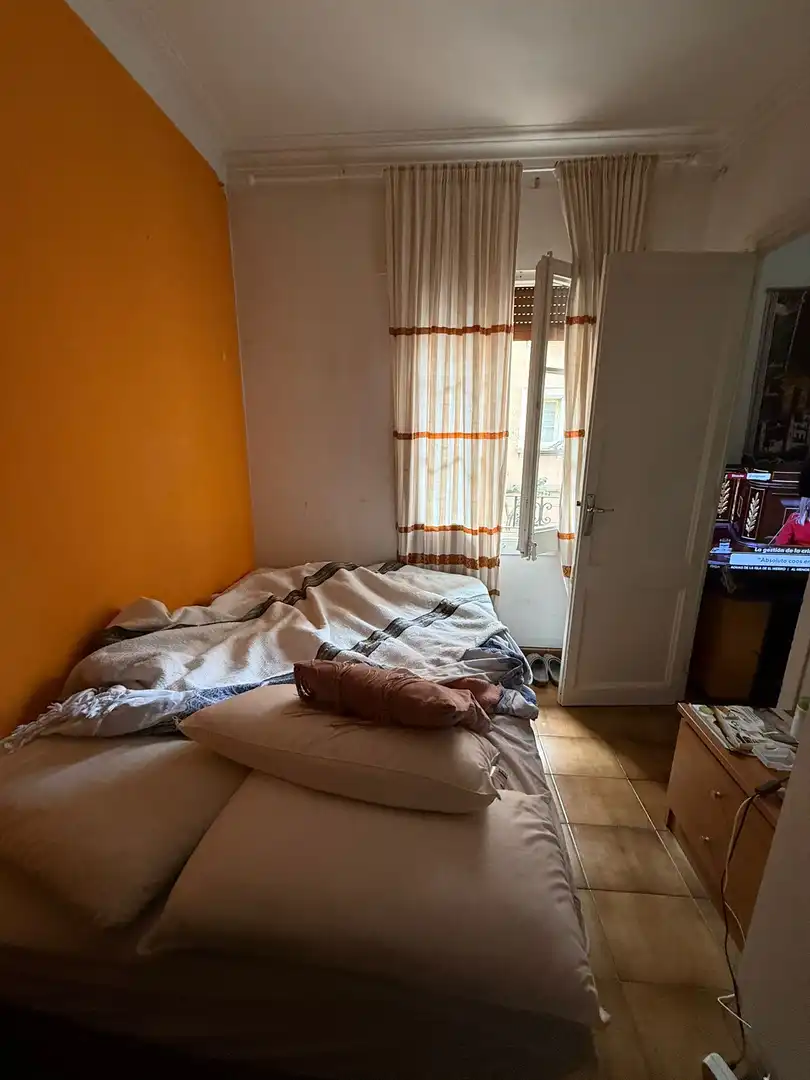 Habitación de Piso en venta en L'Hospitalet de Llobregat con Balcón
