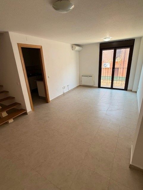 Bedroom of Flat to rent in Valdeavero  with Air Conditioner, Heating and Storage room