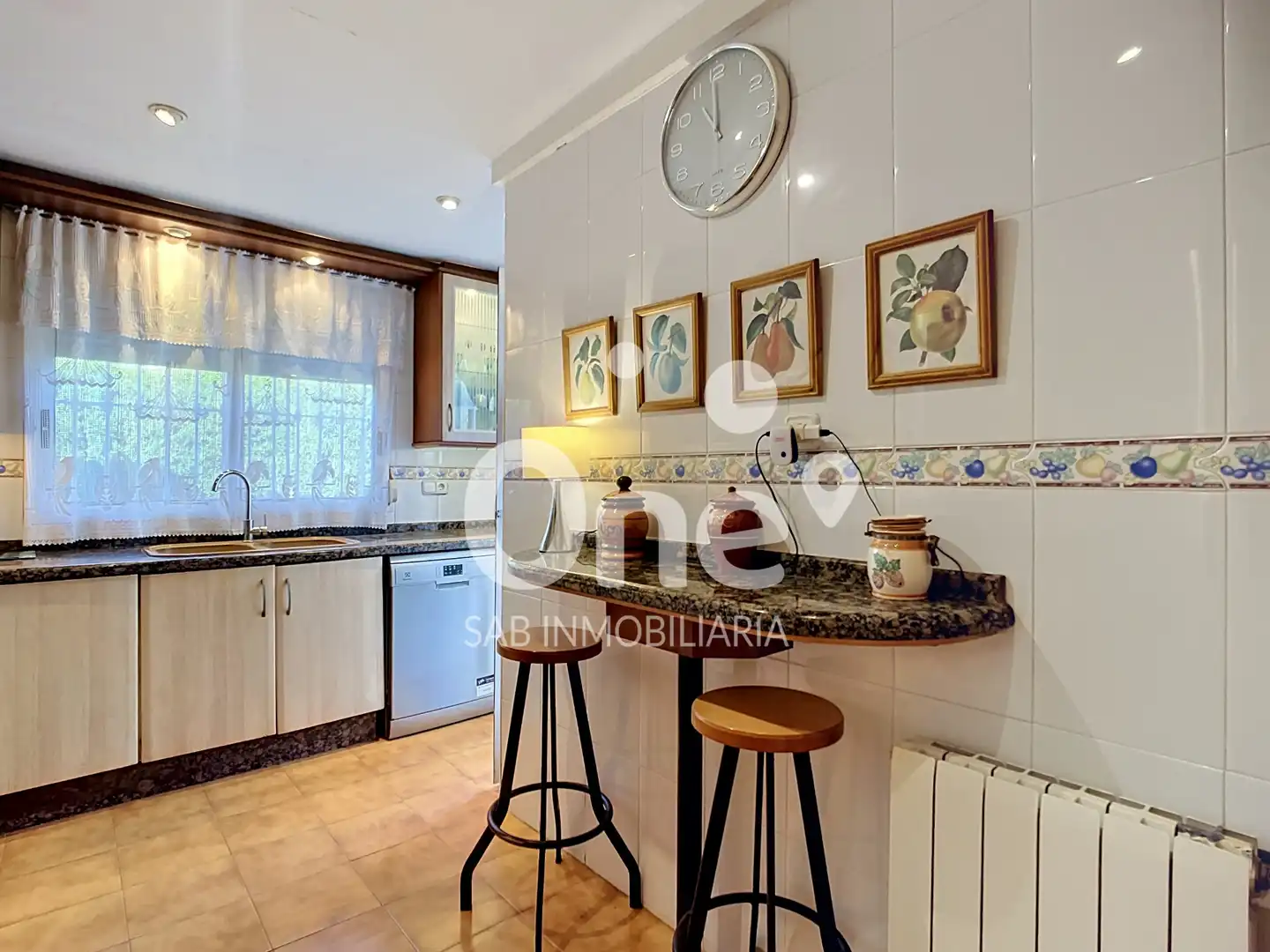 Cocina de Casa o chalet en venta en L'Eliana con Aire acondicionado, Calefacción y Jardín privado