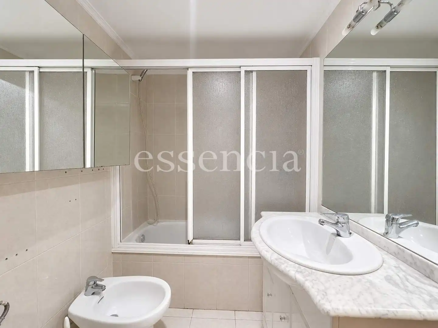 Baño de Piso en venta en Gandia con Balcón