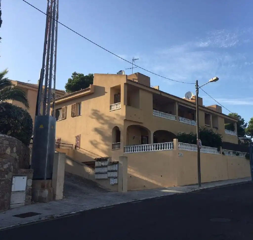 Außenansicht von Garage zum Verkauf in Calvià