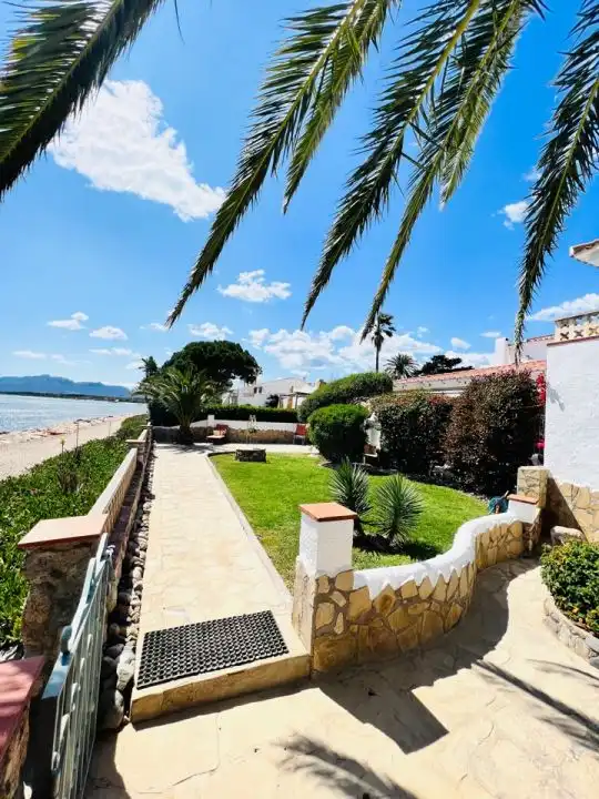 Houses for sale in Platja de Mont-roig