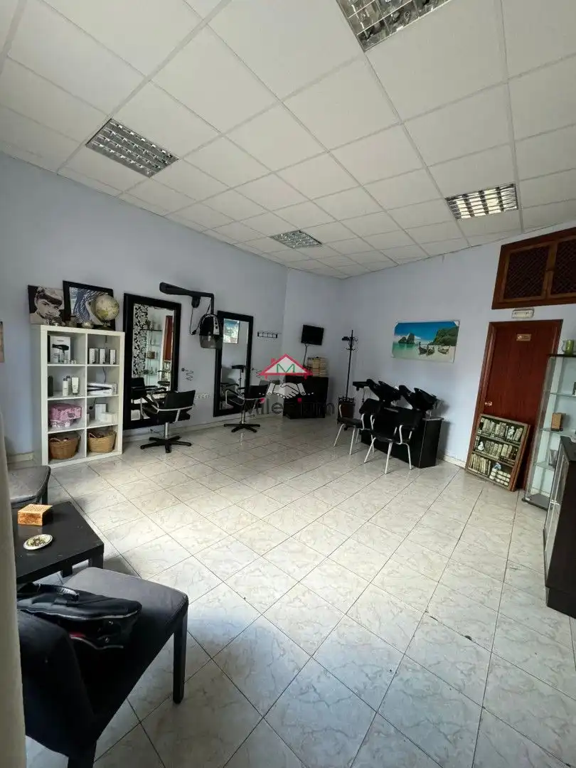 Local comercial en venta en Avenida Agustín Bálsamo 3, imagen 5