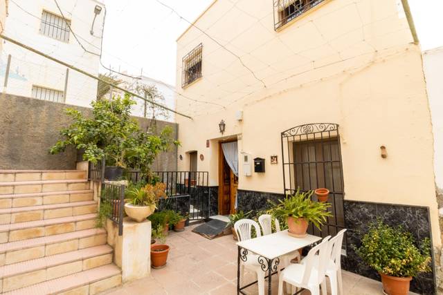 Casa-chalet en Venta en Santa Fe de Mondújar