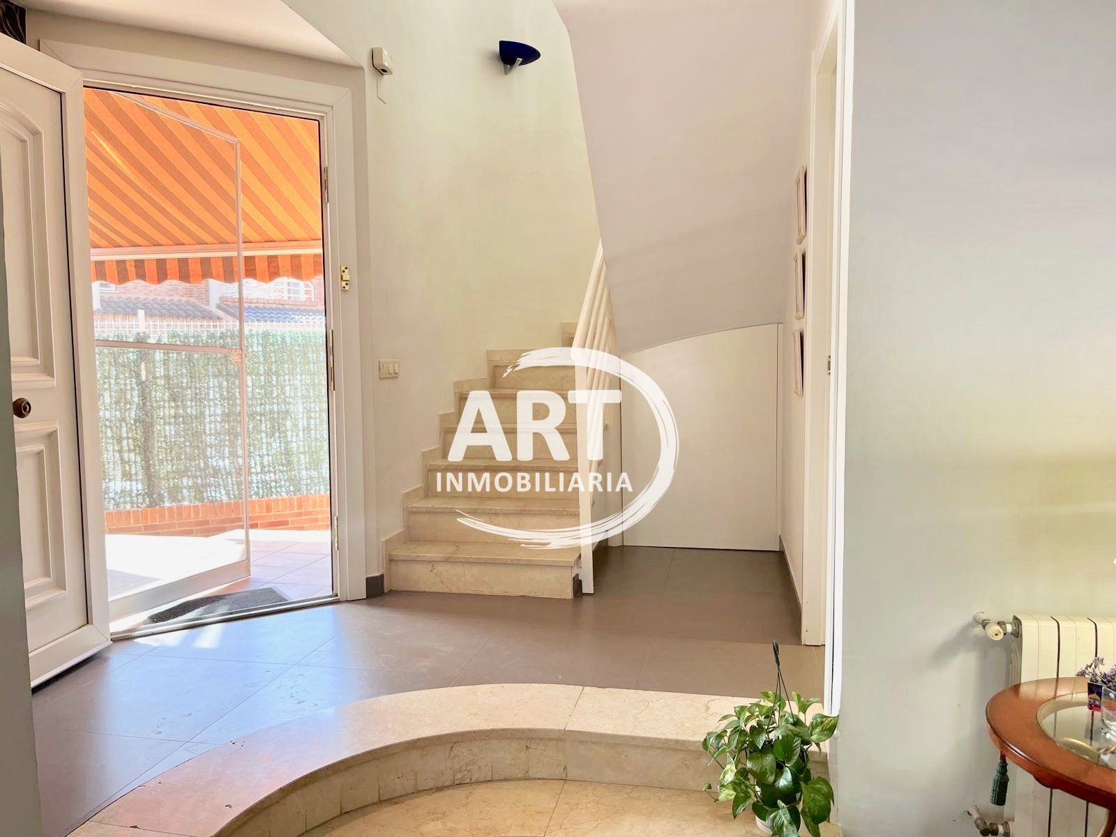 Casa adosada en venda en Riba-roja de Túria amb Calefacció, Jardí privat i Terrassa