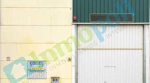 Foto 2 von Fabrikhallen zur Miete in Calle Río Segura, La Estación, Badajoz Capital