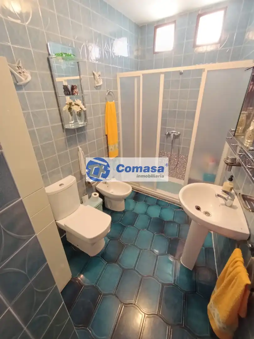 Baño de Piso en venta en Martos con Terraza y Amueblado