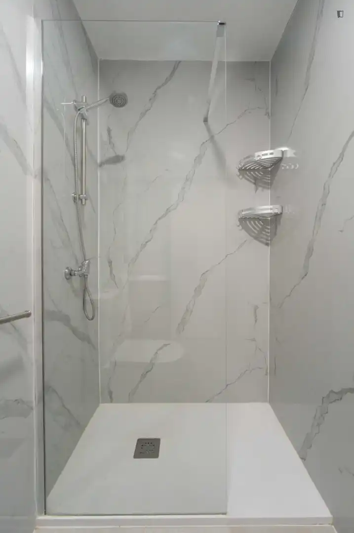 Bany de Apartament de lloguer en Puente de Vallecas