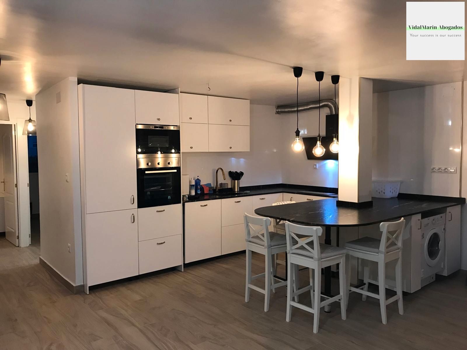 Cuina de Pis de lloguer en Alicante / Alacant amb Aire condicionat, Calefacció i Moblat