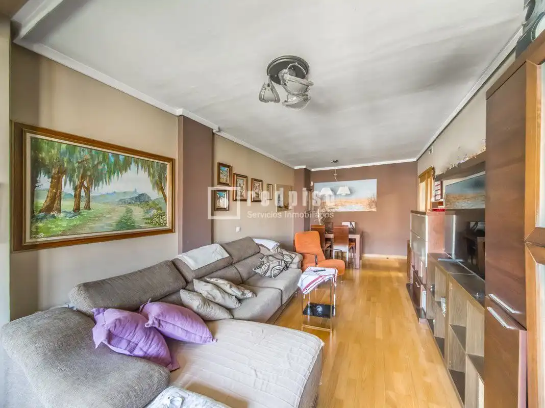 Exterior view of Flat for sale in Alcorcón  with Air Conditioner, Heating and Parquet flooring