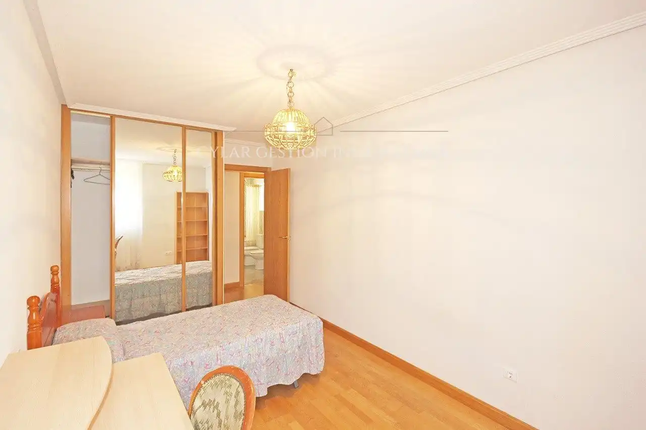 Flat for rent in Poeta Jesús Rasueros, Pizarrales