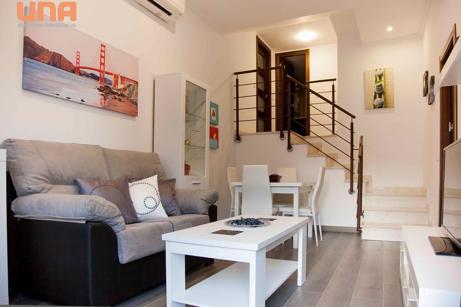 Sala d'estar de Apartament de lloguer en  Córdoba Capital amb Aire condicionat, Traster i Moblat