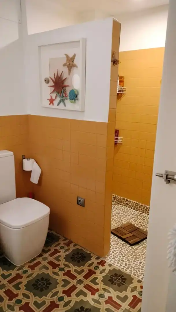 Badezimmer von Wohnung zum Verkauf in Sevilla mit Klimaanlage, Heizung und Terrasse
