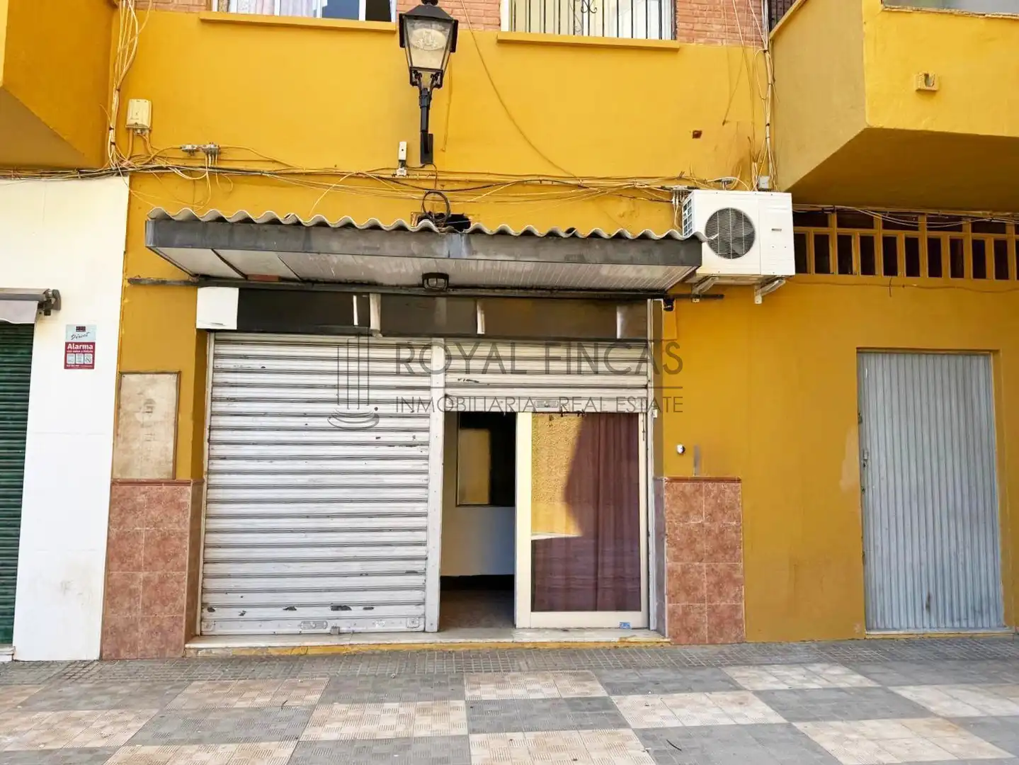 Locale commerciale in vendita a Calle Jonas