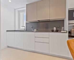 Kitchen of Flat to rent in  Madrid Capital  with Air Conditioner, Furnished and Pets allowed