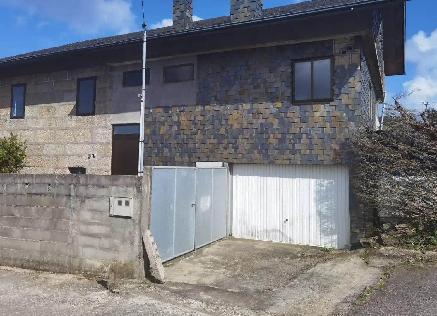 Houses for sale in as Tomadas, Chandebrito