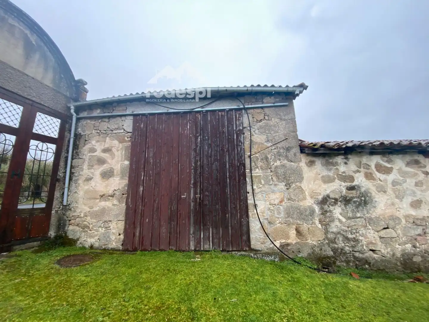 Exterior view of Buildings for sale in Pantón
