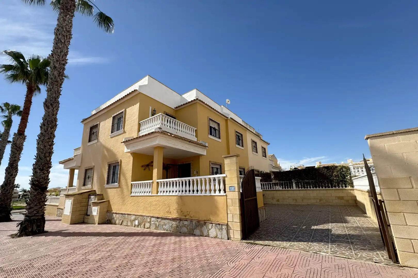Casa adosada en venta