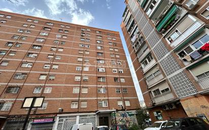 Exterior view of Flat for sale in  Madrid Capital  with Heating, Terrace and Home automation