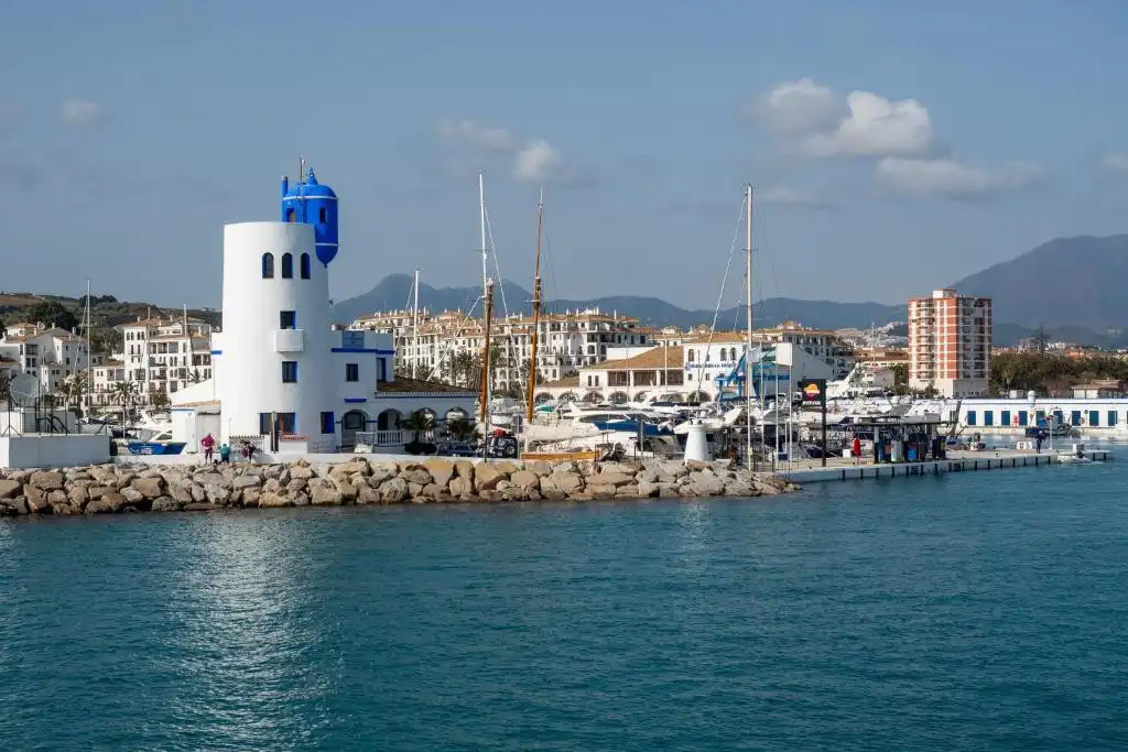 Apartamento con ascensor en venta en Puerto de la Duquesa, imagen 24