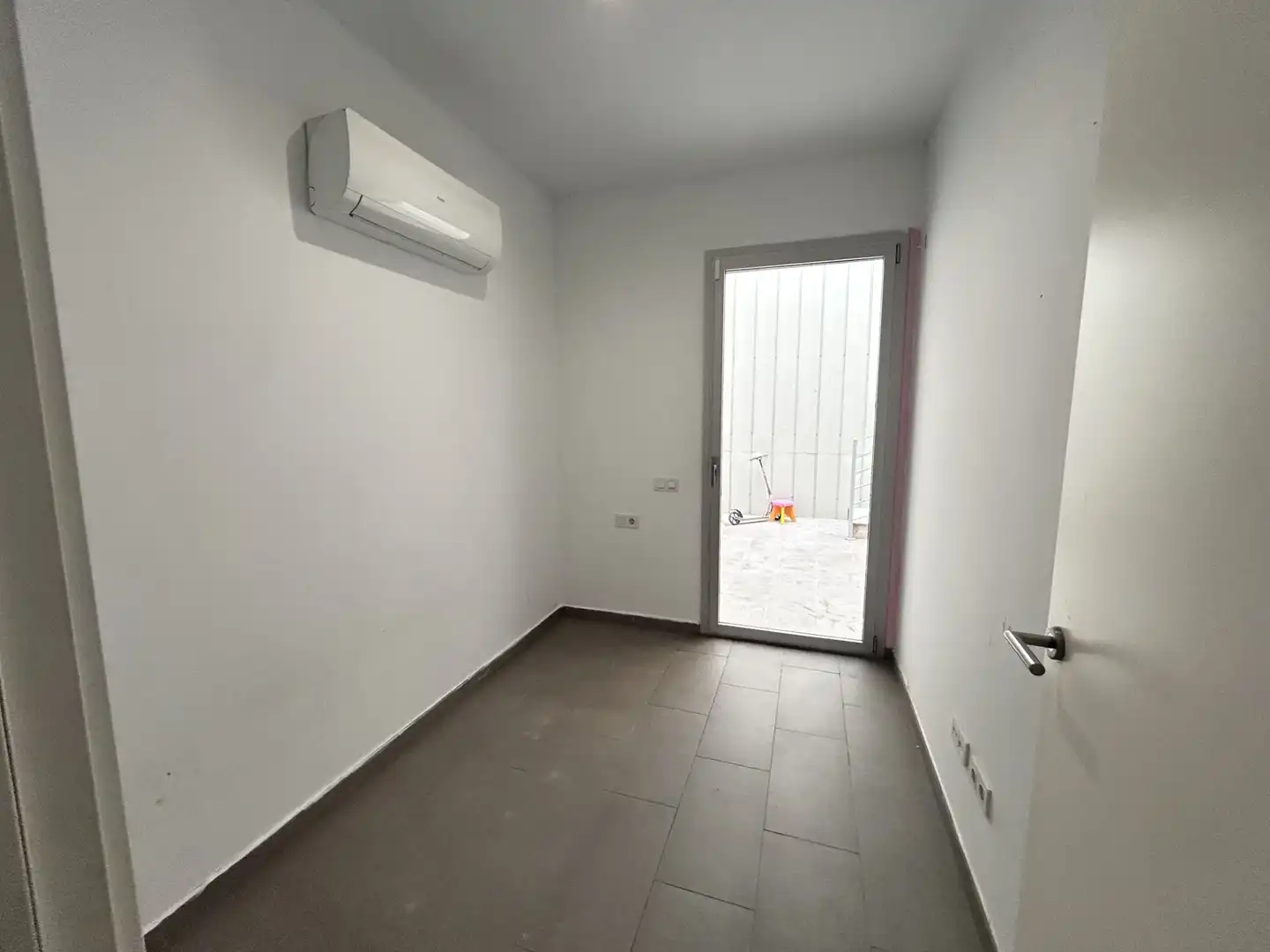 Dachboden zum Verkauf in Badalona mit Klimaanlage, Heizung und Terrasse
