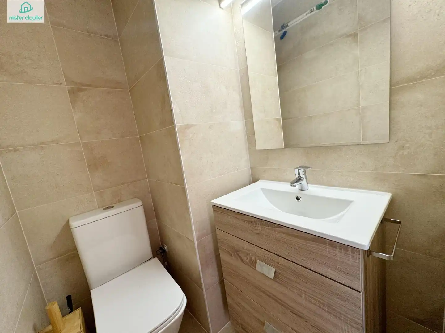 Bathroom of Apartments for rent in El Campello  with Air Conditioner, Terrace and Furnished