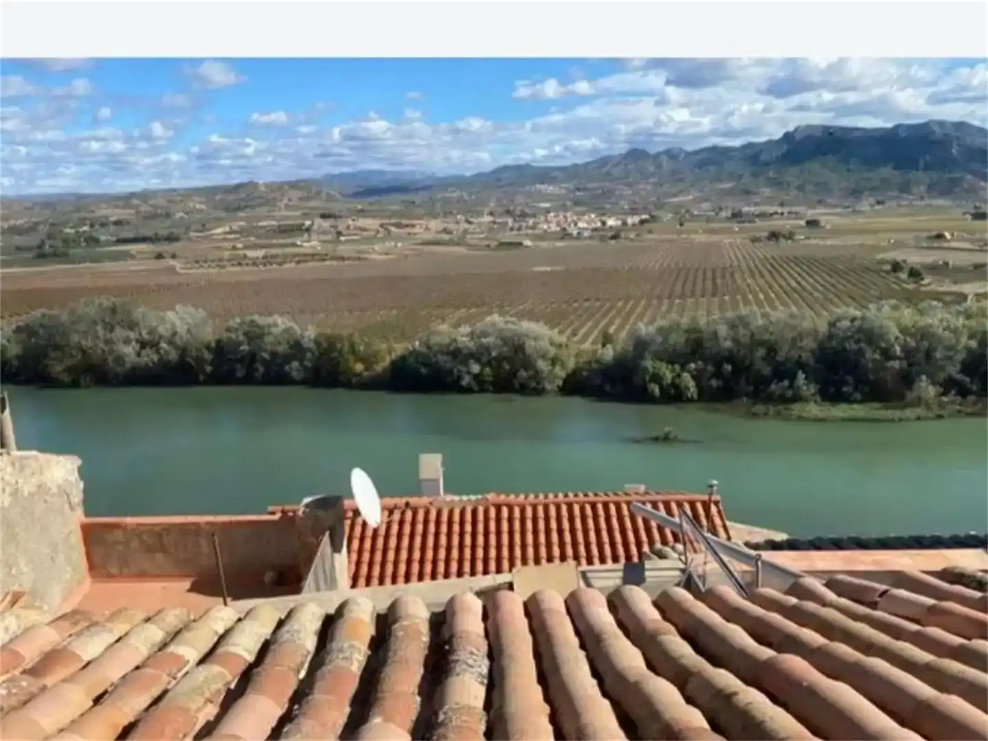 Vista exterior de Casa adosada en venda en Ascó
