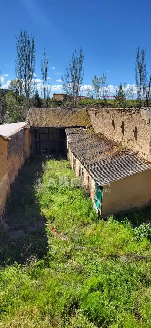 Casa o chalet en venta en Moral de la Reina con Terraza, Trastero y Balcón