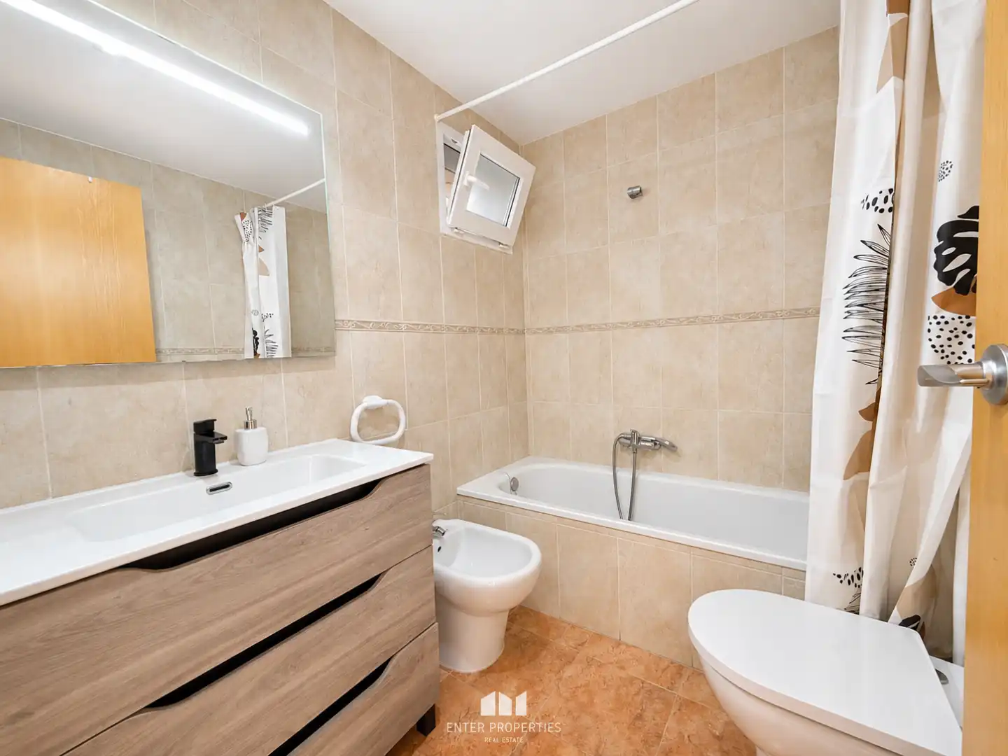 Bathroom of Flat for sale in Teulada  with Air Conditioner, Terrace and Balcony