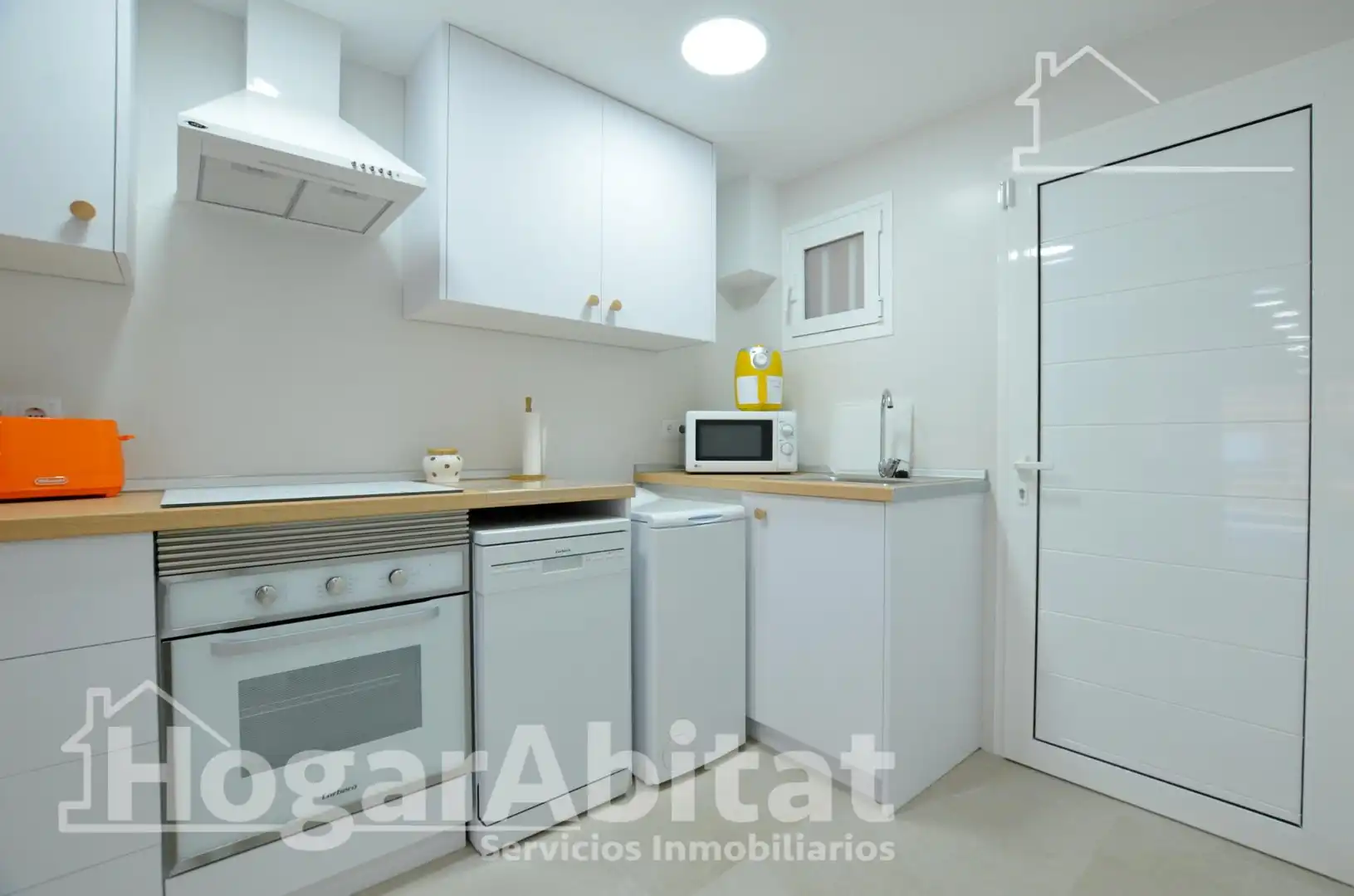 Kitchen of Flat for sale in Cullera  with Air Conditioner, Storage room and Balcony