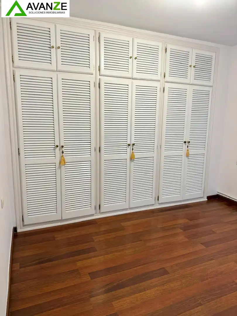 Bedroom of Flat for sale in Mérida  with Air Conditioner and Heating