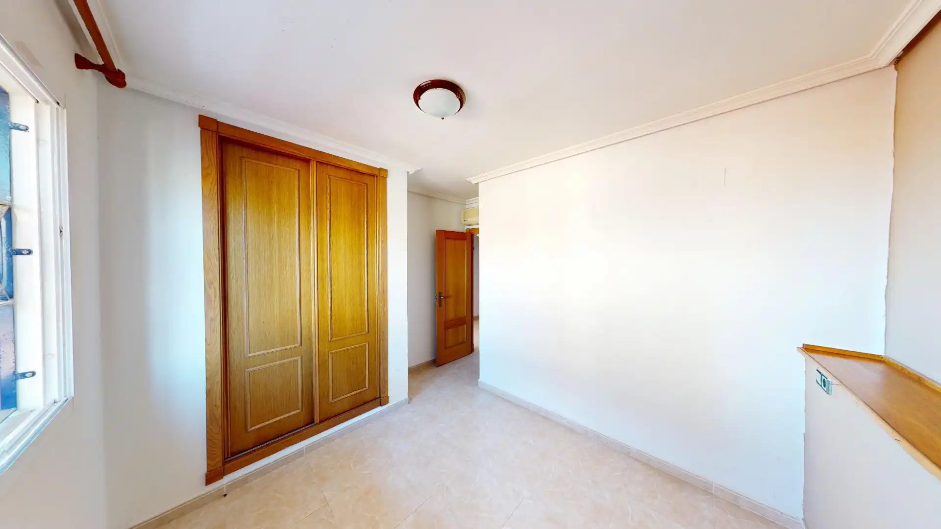 Flat for sale in Torrevieja  with Air Conditioner, Terrace and Community pool